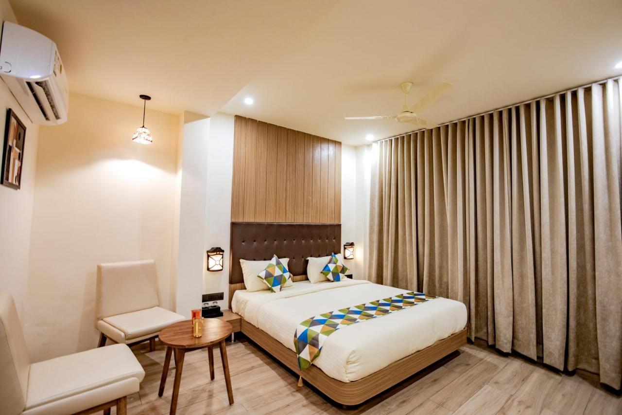 Hotel Nexus Rajkot Buitenkant foto