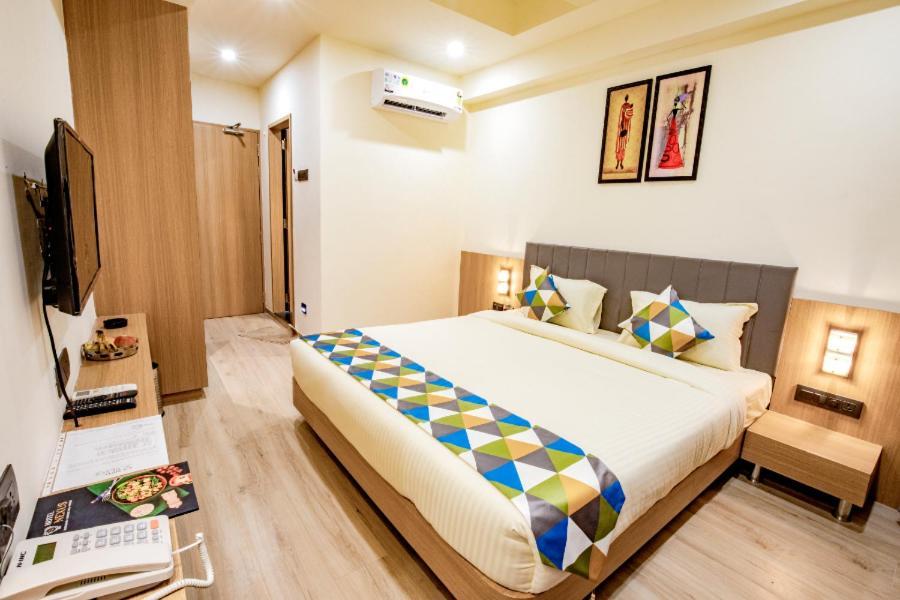 Hotel Nexus Rajkot Buitenkant foto
