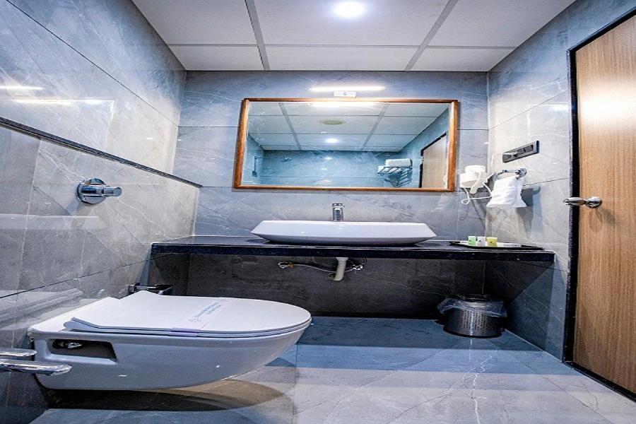 Hotel Nexus Rajkot Buitenkant foto